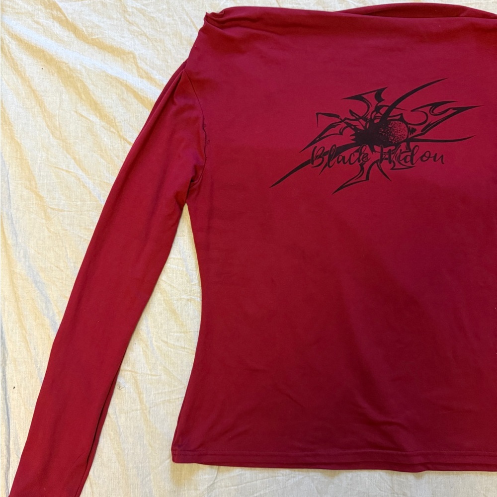 Red Off-Shoulder Graphic Long Sleeve Top – Black Widow Print